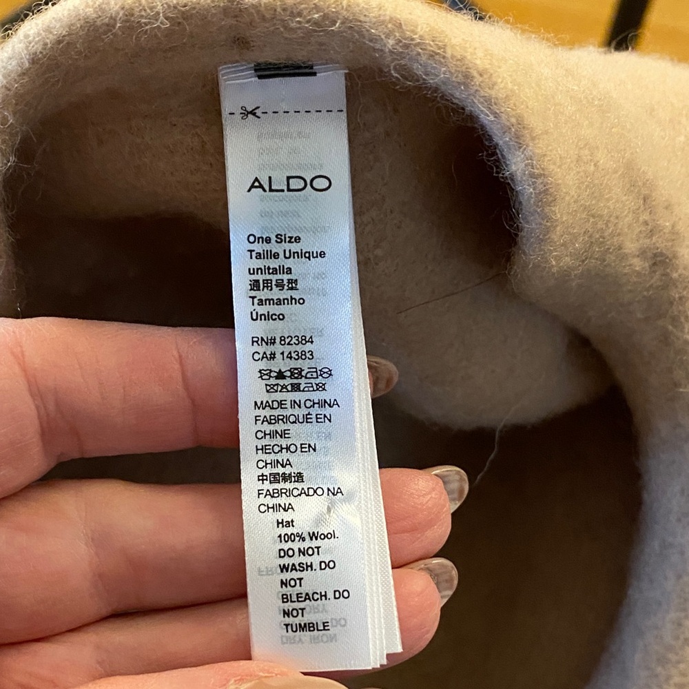 Classic Tan Beret 100% wool - Picture 6 of 8